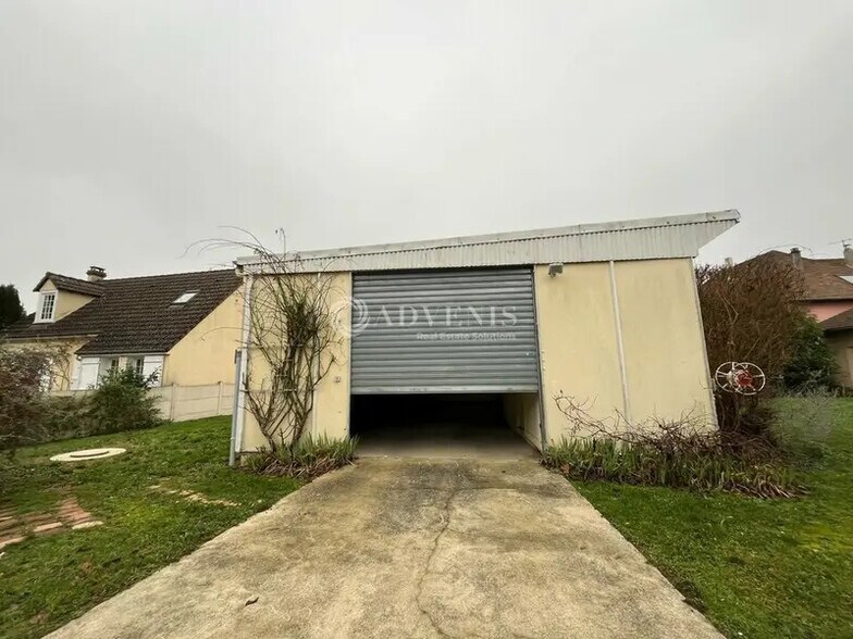 Industriel/Logistique dans Villepreux à louer - Photo de l’immeuble – Image 2 sur 5