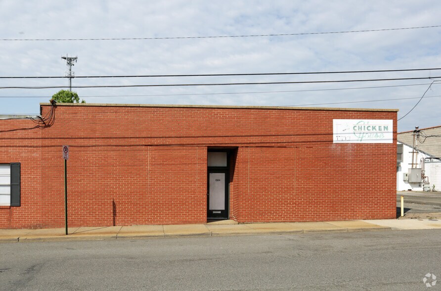 1504 Brook Rd, Richmond, VA à vendre - Photo de l’immeuble – Image 1 sur 3