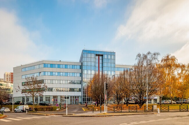 Plus de détails pour 215 Avenue Georges Clemenceau, Nanterre - Bureau à louer