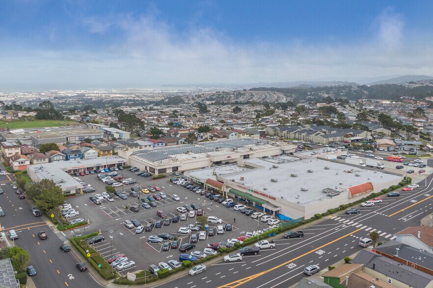950 King Dr, Daly City, CA à louer - Photo de l’immeuble – Image 2 sur 3