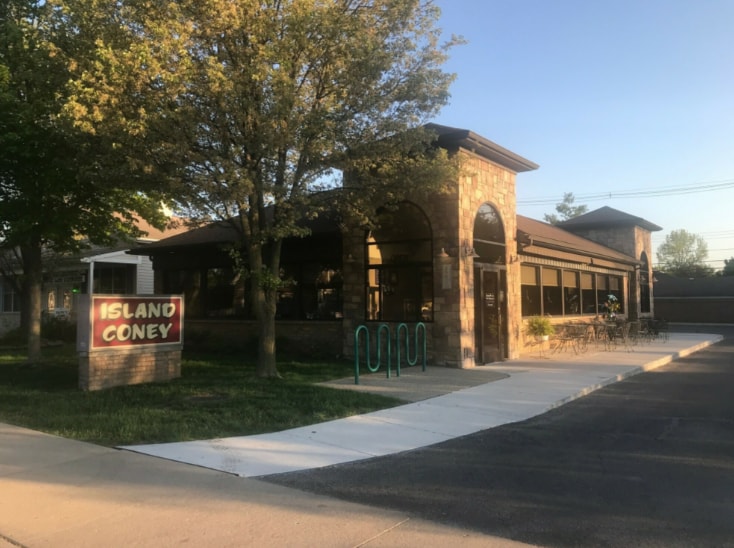 8200 Macomb St, Grosse Ile Township, MI à vendre Photo de l’immeuble– Image 1 sur 16