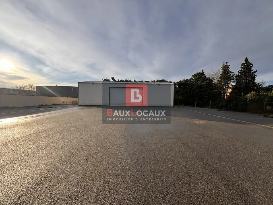 Local d'activités dans Châteaurenard à vendre Photo de l’immeuble– Image 1 sur 7