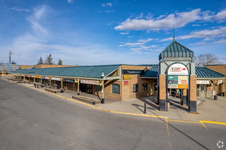 2640 52nd St NE, Calgary, AB à louer - Photo principale – Image 2 sur 4