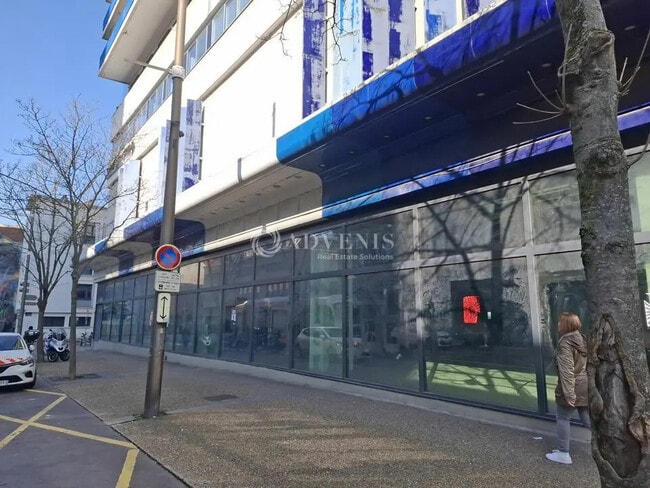 Plus de détails pour Local commercial à louer