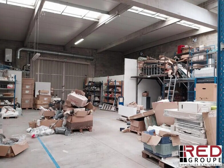 Industriel/Logistique dans Les Pennes-Mirabeau à louer - Photo de l’immeuble – Image 1 sur 5