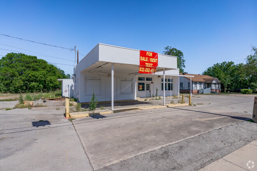 600 S WW White Rd, San Antonio, TX à vendre - Photo de l’immeuble – Image 2 sur 15