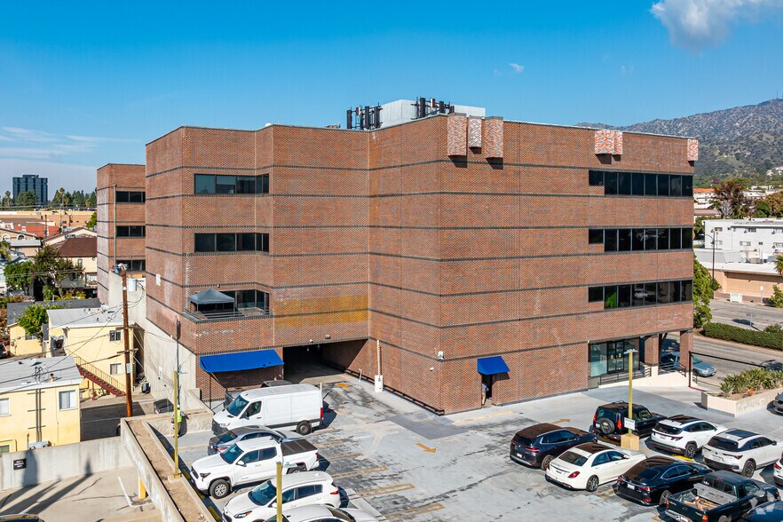 601 S Glenoaks Blvd, Burbank, CA à vendre - Photo principale – Image 1 sur 1