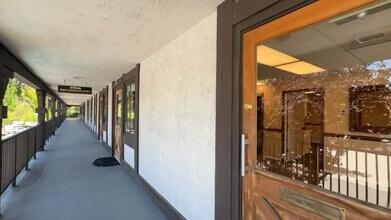 28200 Hwy 189, Lake Arrowhead, CA à louer - Vidéo sur l’annonce professionnelle