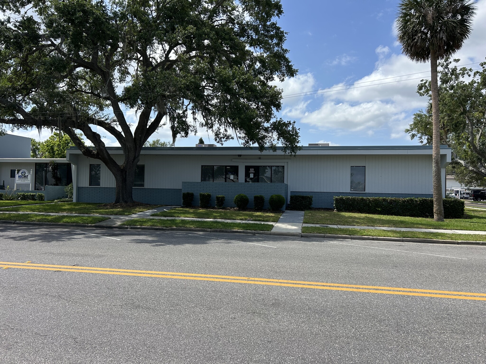 819 E 1st St, Sanford, FL à vendre Photo de l’immeuble– Image 1 sur 4