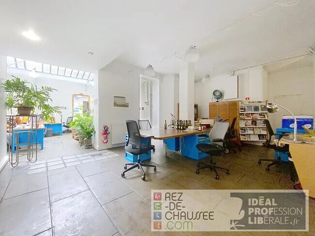 Plus de détails pour Bureau à vendre