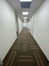 750 11th St SW, Calgary, AB à louer Photo intérieure– Image 2 sur 22