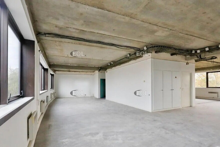 Bureau dans Bonneuil-sur-Marne à louer - Photo de l’immeuble – Image 3 sur 6