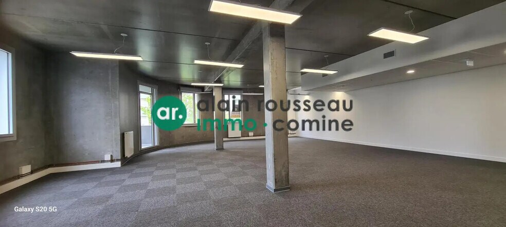 Bureau dans Angers à louer - Photo de l’immeuble – Image 2 sur 2