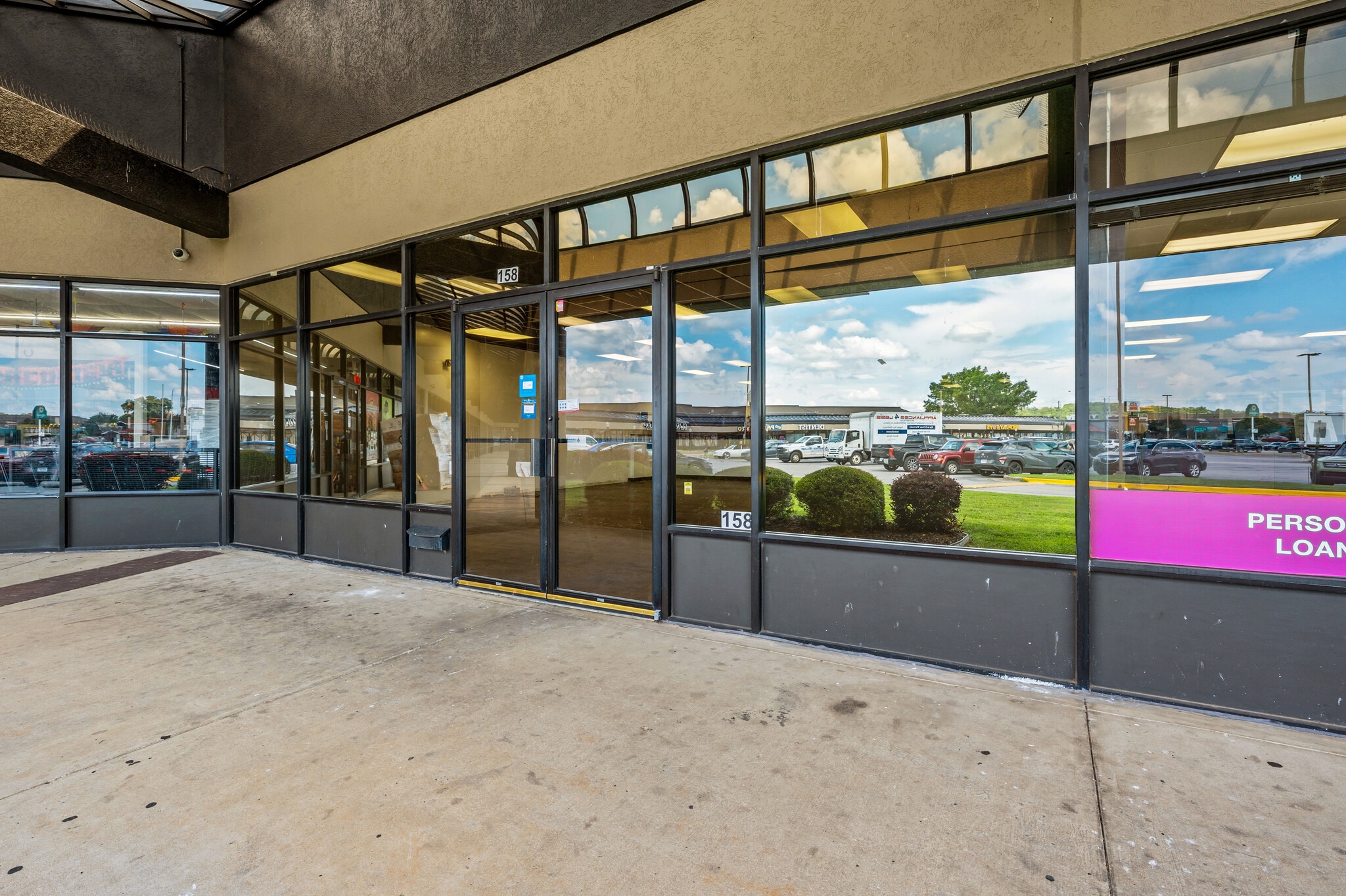 4925 University Dr, Huntsville, AL à louer Photo intérieure– Image 1 sur 11