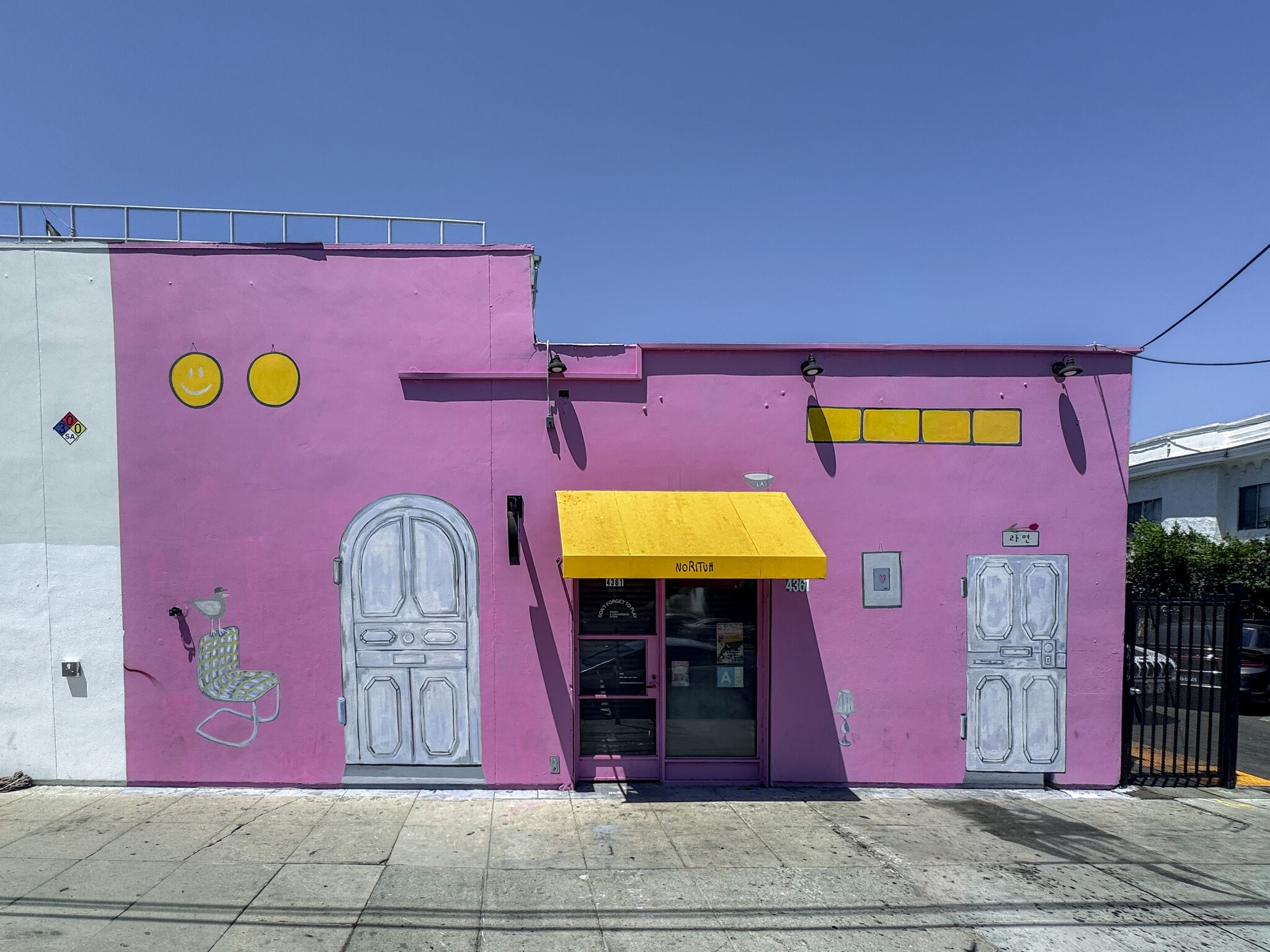 850-864 N Vermont Ave, Los Angeles, CA à louer Photo de l’immeuble– Image 1 sur 4