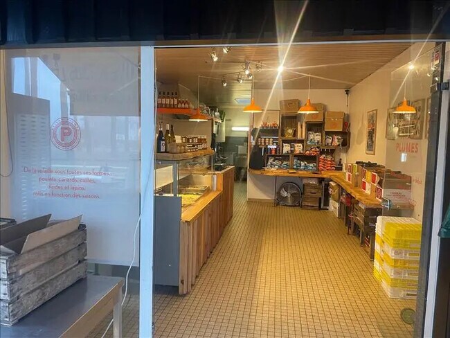 Plus de détails pour Local commercial à vendre