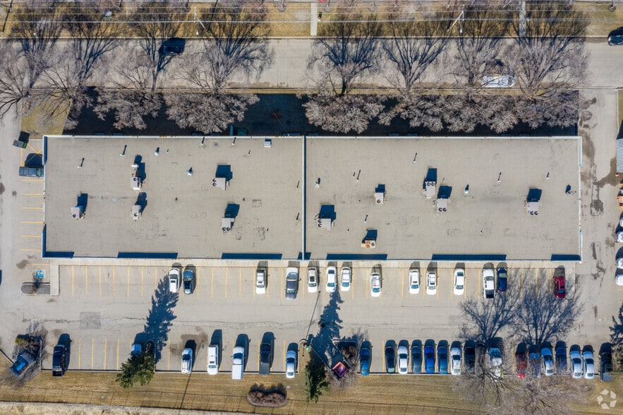 6046 12th St SE, Calgary, AB à louer - Aérien – Image 2 sur 4
