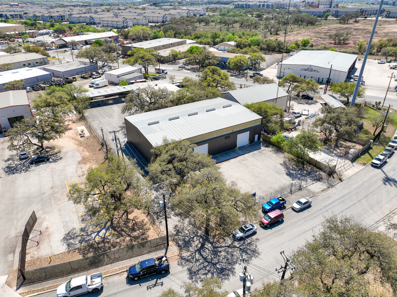 15562 Capital Port Dr, San Antonio, TX à louer - Photo de l’immeuble – Image 3 sur 18