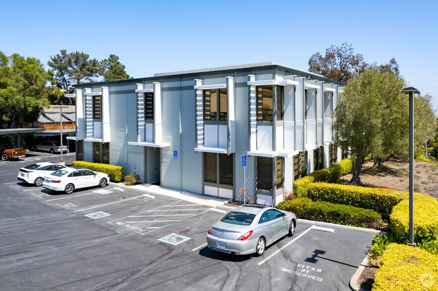3190 Clearview Way, San Mateo, CA à louer - Photo principale – Image 1 sur 7
