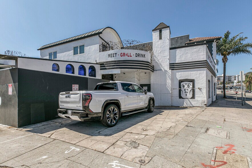 6340 Yucca St, Los Angeles, CA à vendre - Photo de l’immeuble – Image 2 sur 53