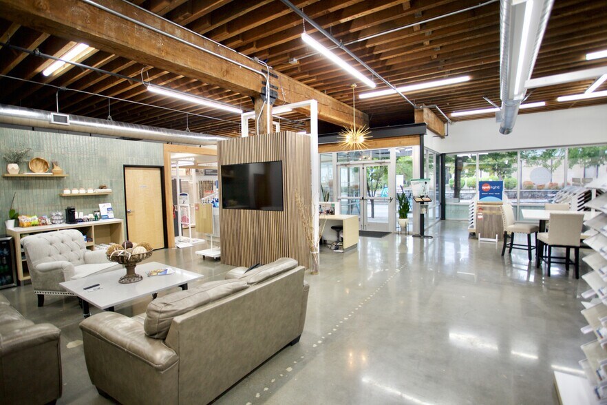 502 7th St, Oregon City, OR à vendre - Photo de l’immeuble – Image 3 sur 19