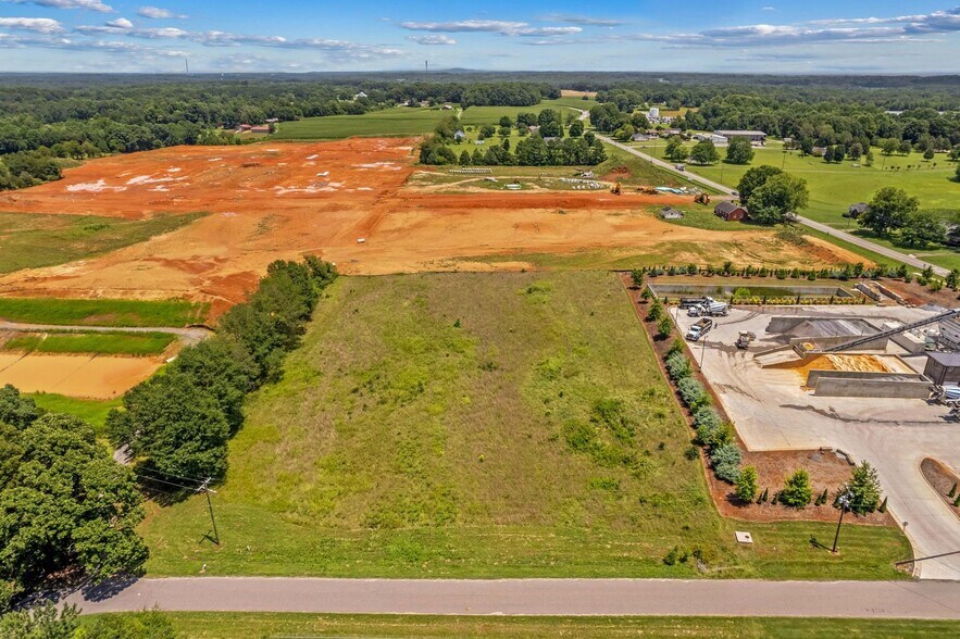 126 Iredell ave, Troutman, NC à vendre - Aérien – Image 2 sur 5