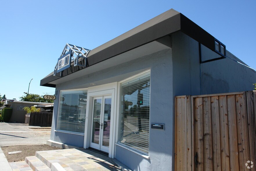 579 E Campbell Ave, Campbell, CA à louer - Photo de l’immeuble – Image 3 sur 14