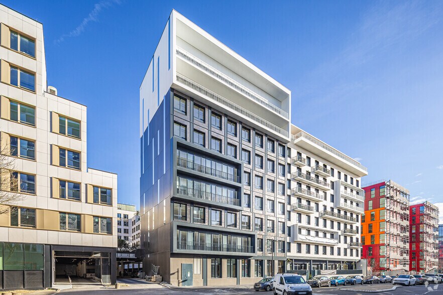 7-9 Rue Stephenson, Montigny-le-Bretonneux à louer - Photo de l’immeuble – Image 3 sur 4