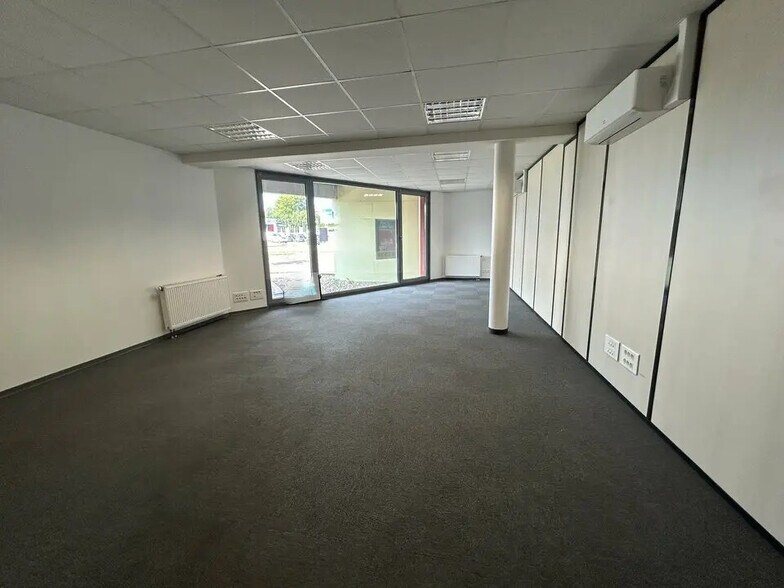 Local commercial dans Saint-Avold à vendre - Photo de l’immeuble – Image 3 sur 11