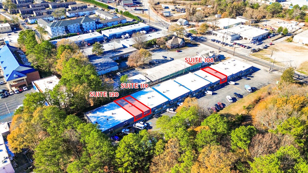 5891 New Peachtree Rd, Doraville, GA à louer - Photo de l’immeuble – Image 3 sur 34