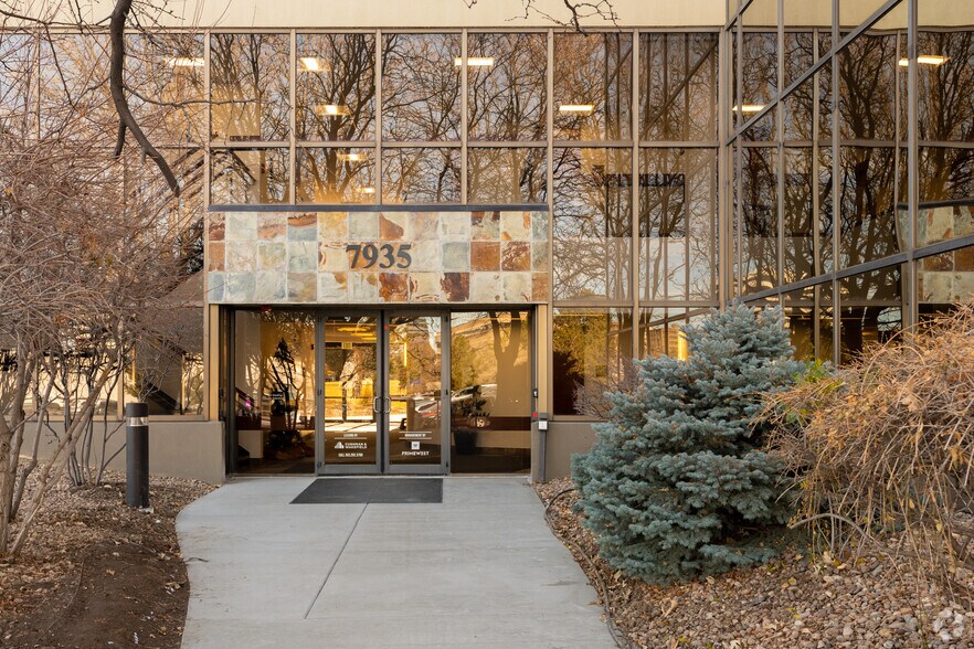 7935 E Prentice Ave, Greenwood Village, CO à vendre - Photo de l’immeuble – Image 3 sur 5