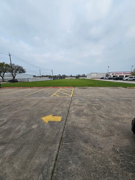 210 W Highway 332, Lake Jackson, TX à vendre - Autre – Image 2 sur 4