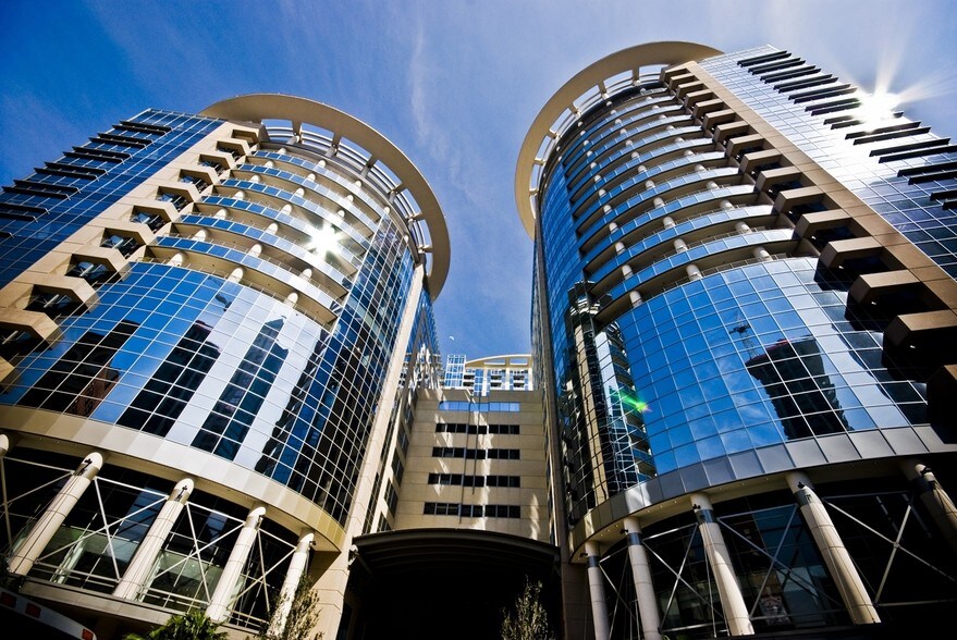 189 S Orange Ave, Orlando, FL à louer - Photo de l’immeuble – Image 1 sur 2