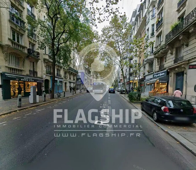 Local commercial dans Paris à louer - Photo de l’immeuble – Image 3 sur 3