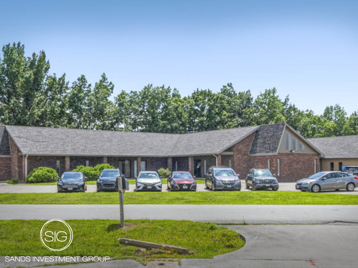 105 Airway Dr, Marion, IL à vendre Photo principale– Image 1 sur 4