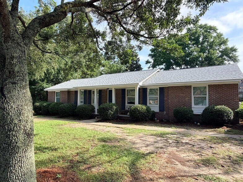 1038 Harbor View Rd, Charleston, SC à vendre - Photo de l’immeuble – Image 2 sur 13