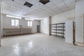 Plus de détails pour Local commercial à vendre