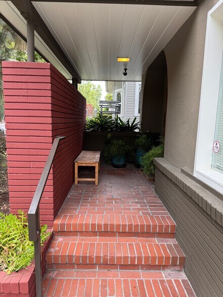 624 University Ave, Palo Alto, CA à louer - Photo intérieure – Image 3 sur 11