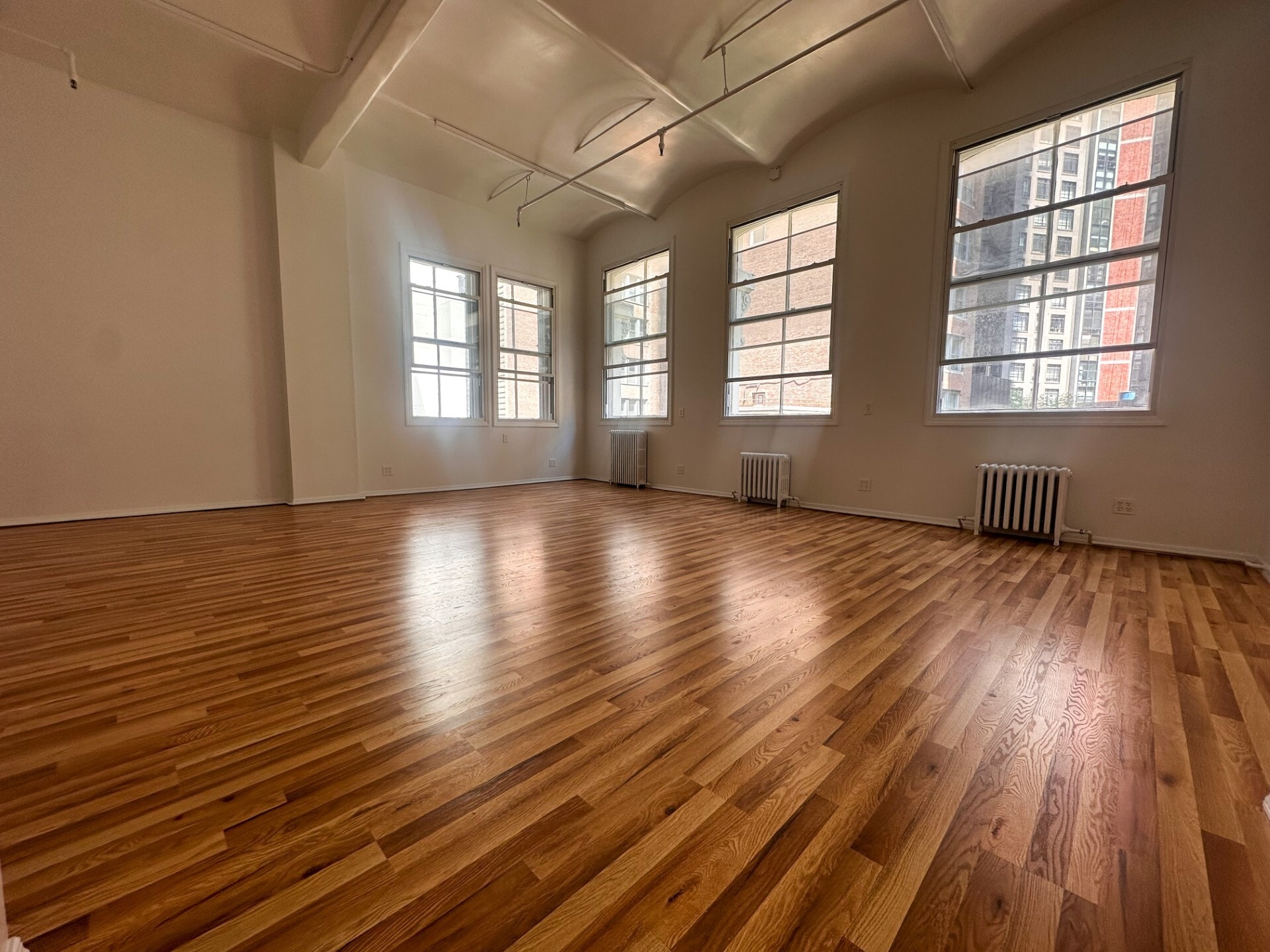 139 Fulton St, New York, NY à louer Photo intérieure– Image 1 sur 2
