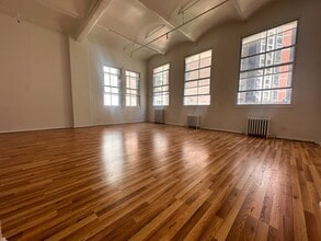 139 Fulton St, New York, NY à louer Photo intérieure– Image 1 sur 2