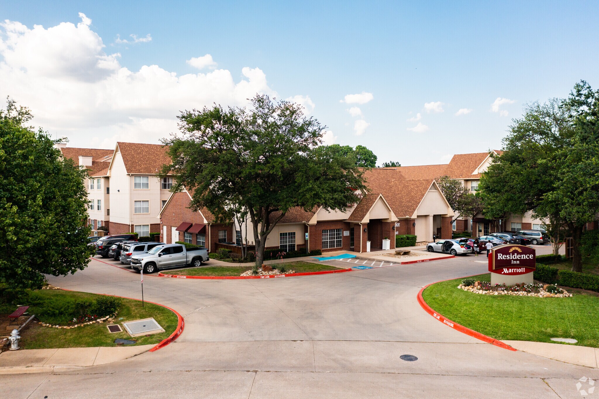 1050 Brookhollow Plaza Dr, Arlington, TX à vendre Photo principale– Image 1 sur 5