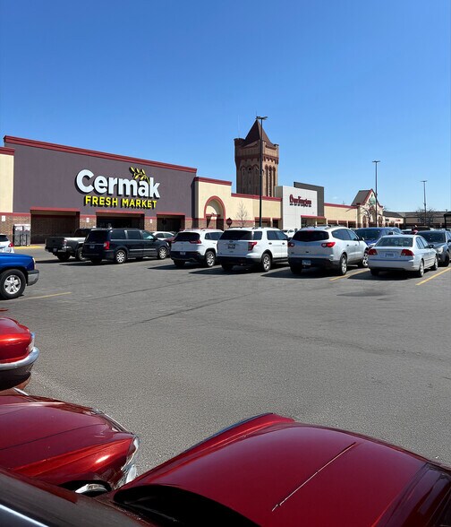 4601-4779 W Cermak Rd, Cicero, IL à louer - Photo de l’immeuble – Image 1 sur 14