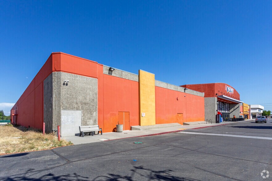 5418-5422 N Blackstone Ave, Fresno, CA à vendre - Photo de l’immeuble – Image 3 sur 5