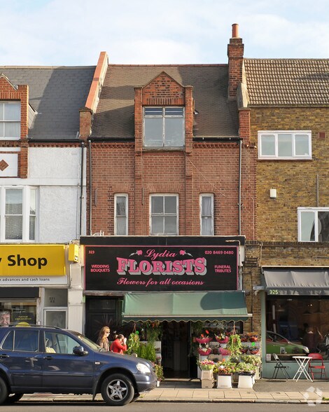 323 Brockley Rd, Londres à louer - Photo de l’immeuble – Image 2 sur 2