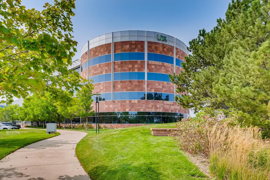 1745 Shea Center Dr, Highlands Ranch, CO à louer - Photo de l’immeuble – Image 2 sur 8