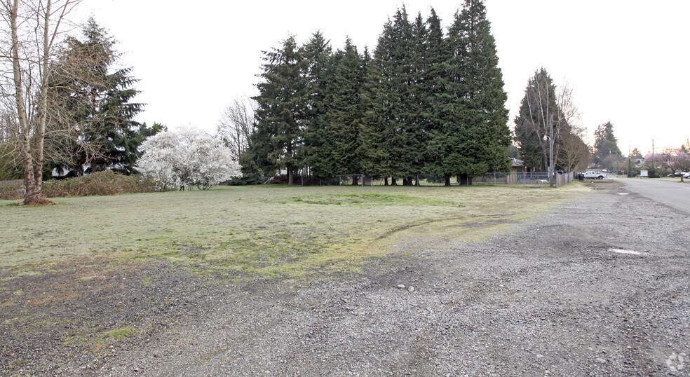 608 Lilly Rd SE, Olympia, WA à louer - Photo de l’immeuble – Image 2 sur 2