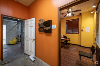 1153 W Elizabeth Ave, Linden, NJ à louer Photo intérieure– Image 2 sur 13