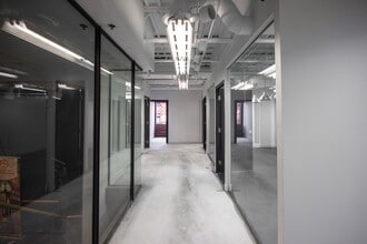 321 Water St, Vancouver, BC à louer Photo intérieure– Image 1 sur 7