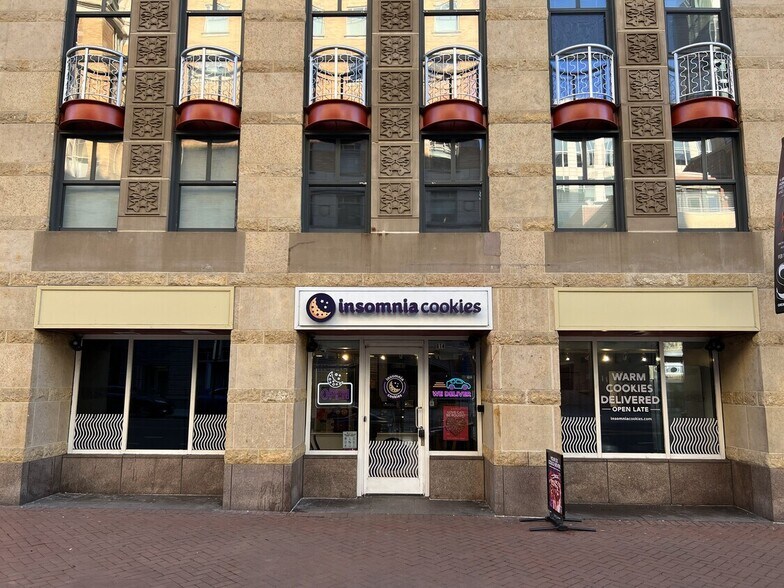 616 E St NW, Washington, DC à vendre - Photo de l’immeuble – Image 2 sur 8