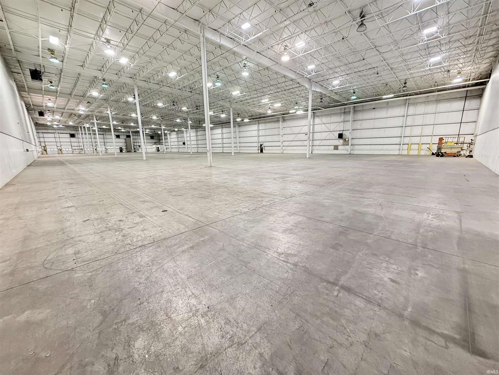 1000 S Saint Charles St, Jasper, IN à louer Photo intérieure– Image 1 sur 6